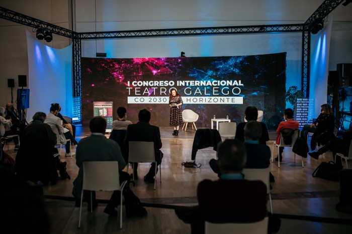 A Presidenta dá a benvida na inauguración do I Congreso Internacional de Teatro Galego